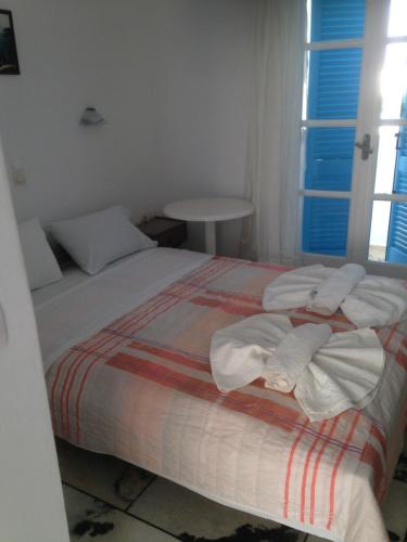 1 double bed