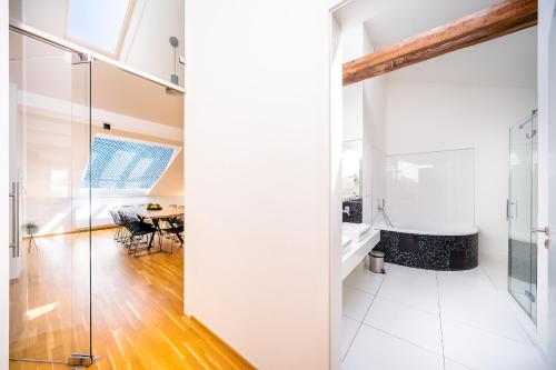 5BR+3.5BT Wilson Central apt., Praha (fotografie 10)