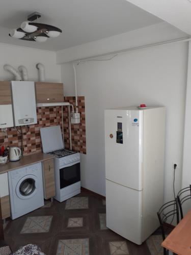 Apartment on Berezovyy pereulok - image 4