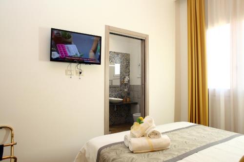 Superior Double Room image 5