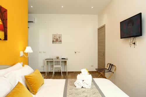 Superior Double Room image 6