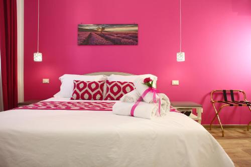 Superior Double Room image 9