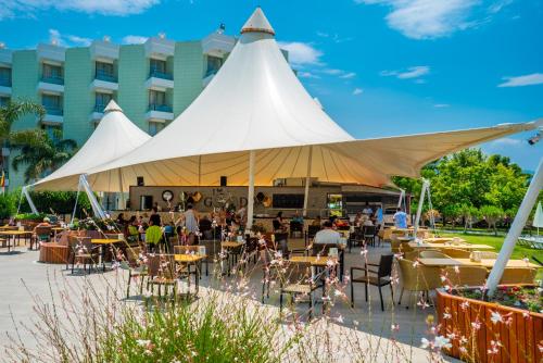 Restoran, Grand Belish Hotel in Kuşadası Sahil