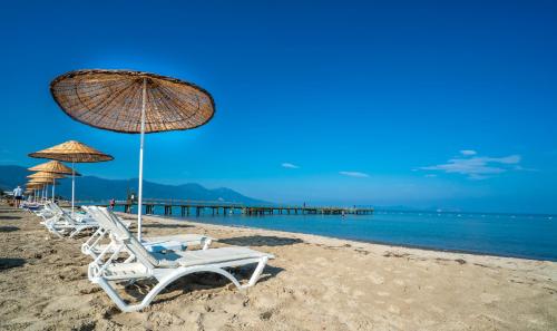Plaj, Grand Belish Hotel in Kuşadası Sahil