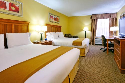 Holiday Inn Express Hurricane Mills Waverly, an IHG Hotel