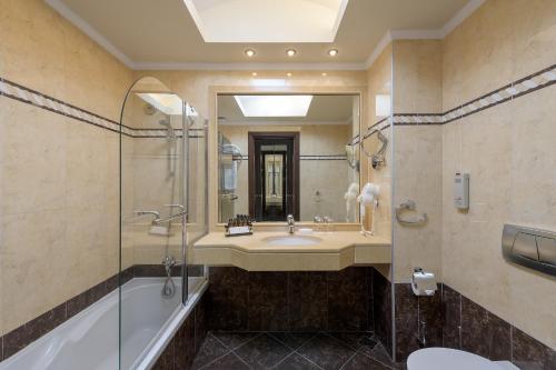 La Marquise Luxury Resort Complex - image 11