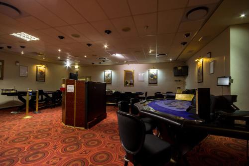 Desert Palace Hotel in אופינגטון