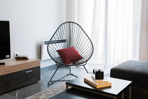 Urban & Cozy 1BD Apartment in Ampelokipoi Area by UPSTREET - image 8