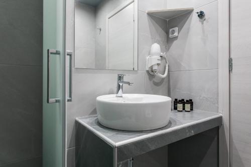 Urban & Cozy 1BD Apartment in Ampelokipoi Area by UPSTREET