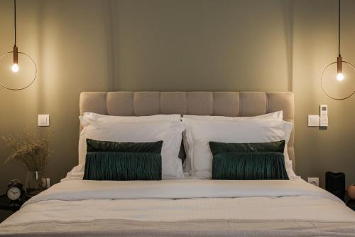 Urban & Cozy 1BD Apartment in Ampelokipoi Area by UPSTREET - main image
