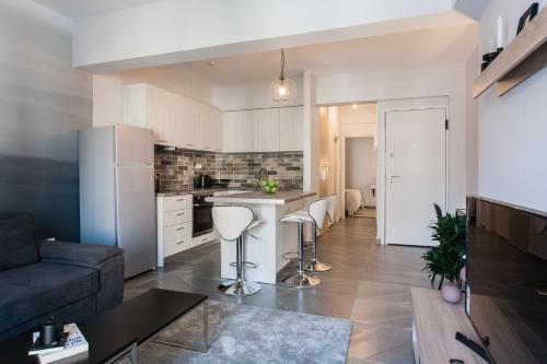 Urban & Cozy 1BD Apartment in Ampelokipoi Area by UPSTREET - image 7