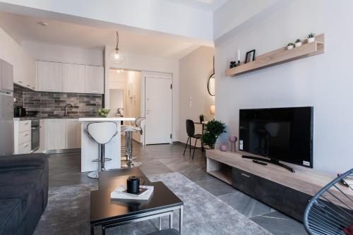 Urban & Cozy 1BD Apartment in Ampelokipoi Area by UPSTREET - image 3