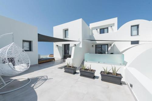 Exterior view of Karat Suites