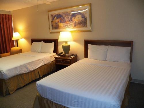 University Inn The 2-star University Inn offers comfort and convenience whether youre on business or holiday in Bryan (TX). Featuring a satisfying list of amenities, guests will find their stay at the property a co