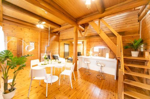 Awaji Seaside Log House