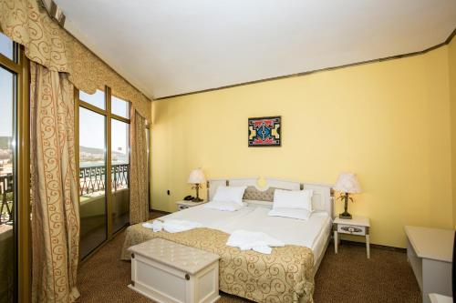 Imperial Palace Hotel - image 11