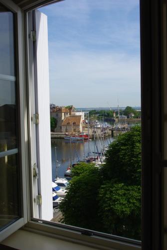 LE 17 HO Chambre Bassin