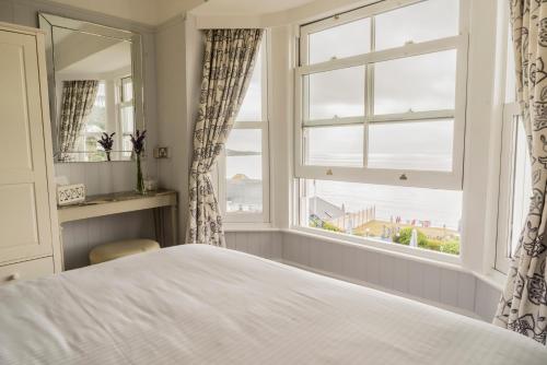 The Bay Hotel - image 2