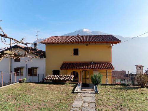 Locazione turistica Casa Ines (PLZ436) in Carlazzo