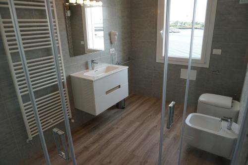 Apartment with Sea View image 10