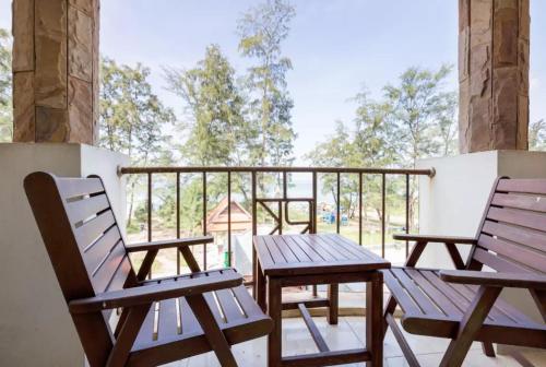 1 bedroom beachfront apartment in Karon beach ( 1 bedroom beachfront apartment in Karon beach )