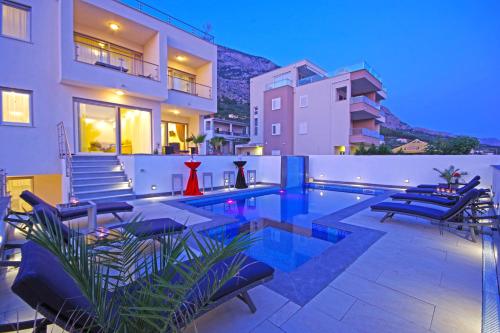 Queen Suite with Sea View