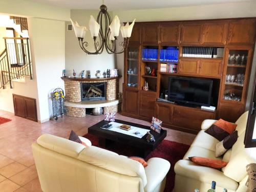 Stunning Sicilian Villa 4