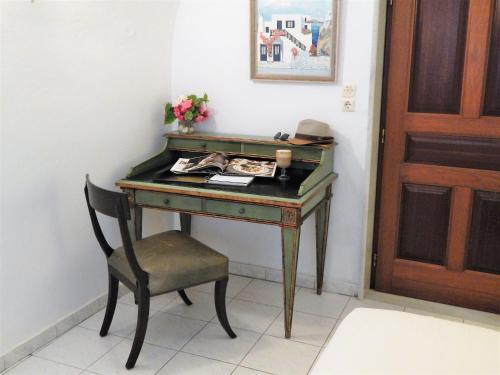 Le Petit Greek – Fira, UT