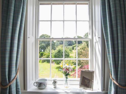 Stay On The Hill - The Coach House 4