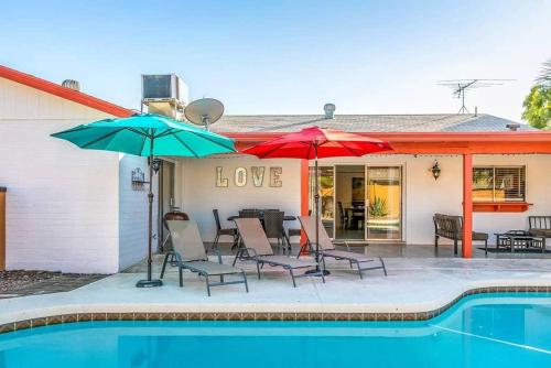 Larkspur Villa - Lovely & Entertaining Hot Tub with pool, resort living!