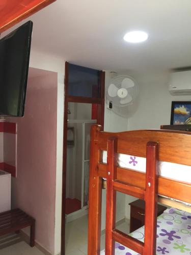 1 double bed, 1 bunk bed