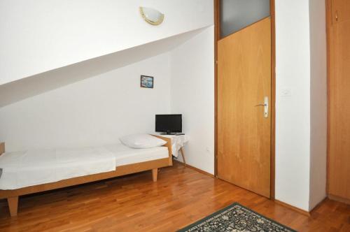 Apartment Sumpetar 11462a - image 5