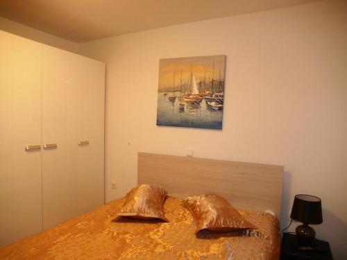 Apartments with a parking space Makarska - 9129