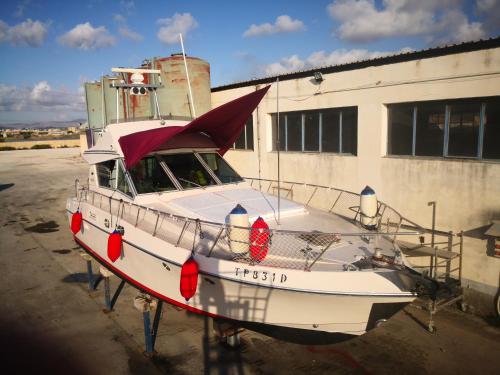  The houseboat 'Iangel', Trapani bei Birgi Vecchi