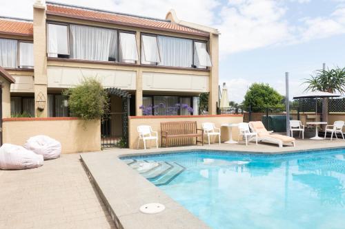 Uima-allas, The Beachcomber Hotel in Nelson