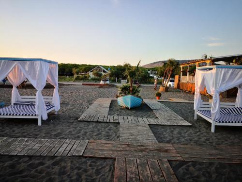 Beachfront Tirana Guest House - image 2