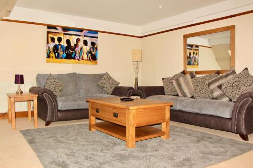 Homely 3 Bedroom Flat With Castle Views, Edinburgh, Edinburgh and the Lothians