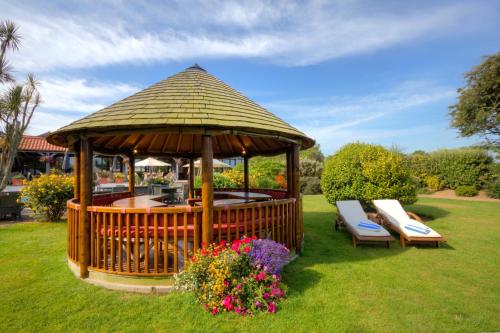 The Farmhouse Hotel and Restaurant - image 13