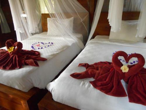 Bed, Kubu Alas Tunggal Villa near Besakih Temple