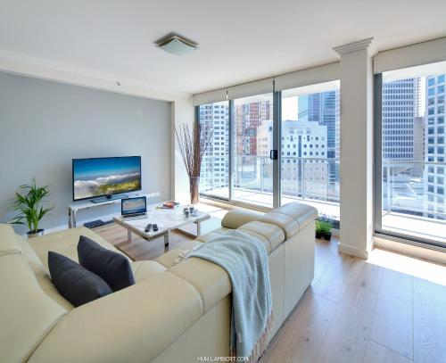 Zara Tower – Luxury Suites and Apartments - image 4