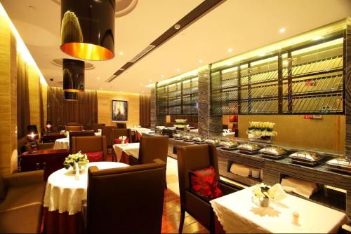 Yiwu Baiheng Hotel in Jivu