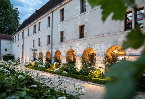 Hotel De Bourbon Grand Hotel Mercure Bourges - main image
