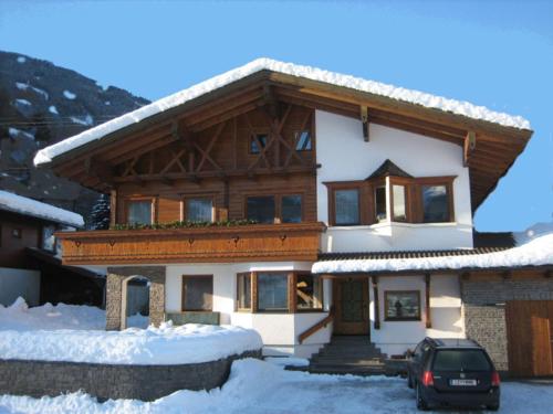  Apartments Pötscher, Pension in Matrei in Osttirol bei Berg