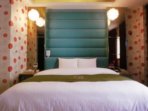 1 queen bed