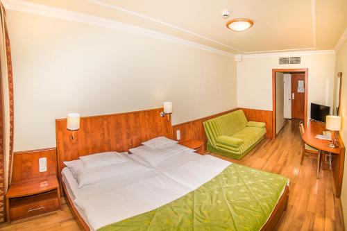 Hotel Silver - image 7