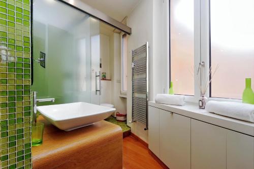 Angelico Family Apartment - image 9