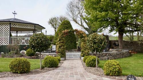 Iekārtas, Cartron House in Curragh