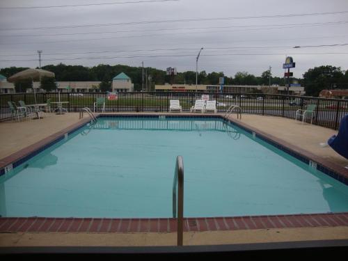 Econo Lodge Inn and Suites - Jackson in Jackson, USA