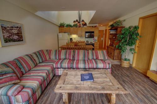 Liftside 402 - image 6