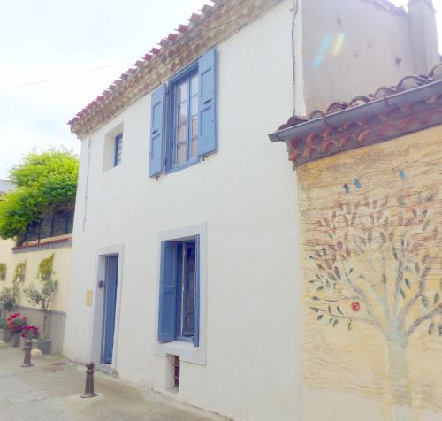 Cottage de Ly's - vue sur la Cité médiévale